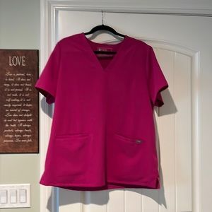 Figs Casma Scrub top